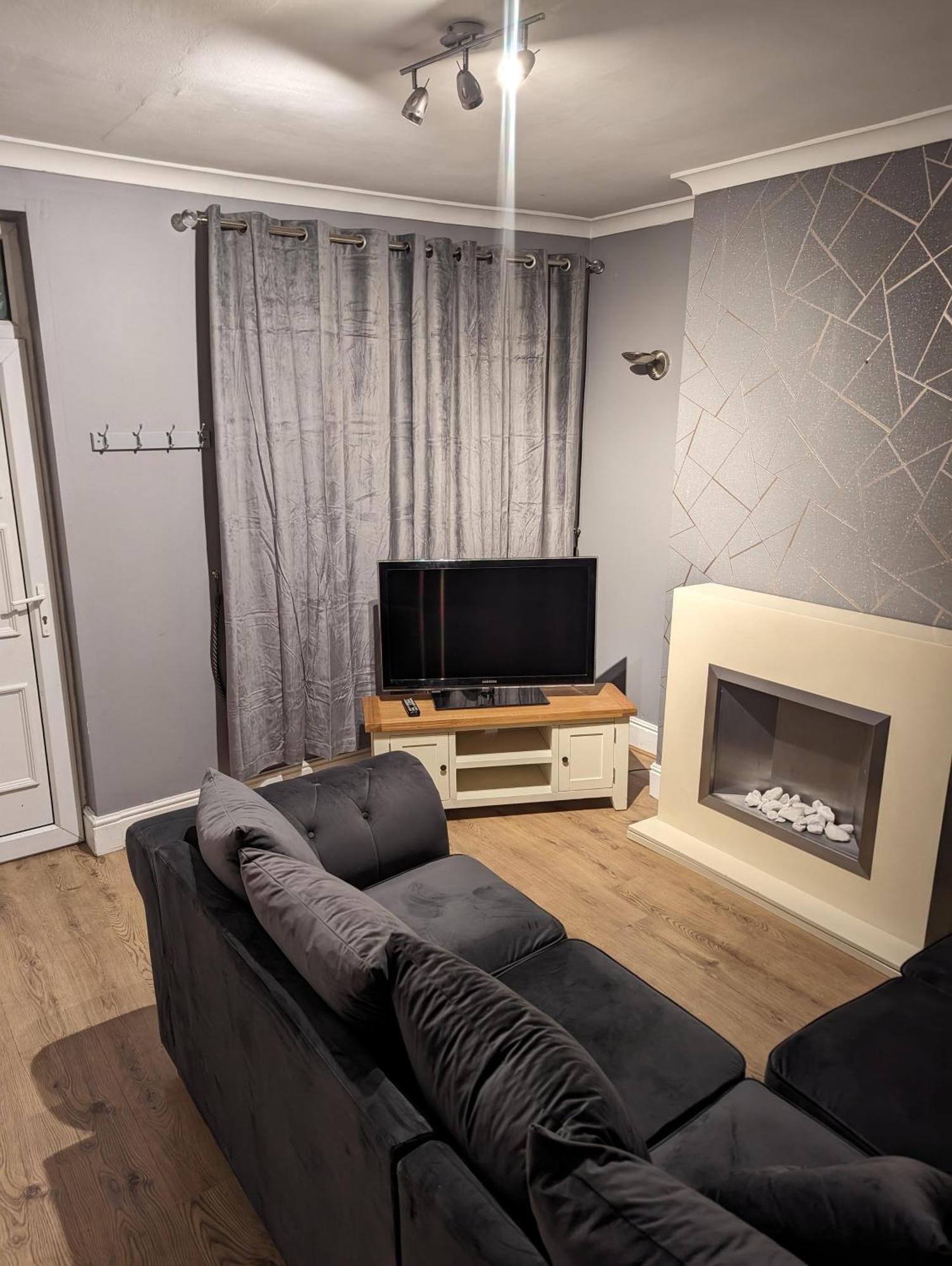 2 Bed House - Garden & Excellent Wifi Holiday home